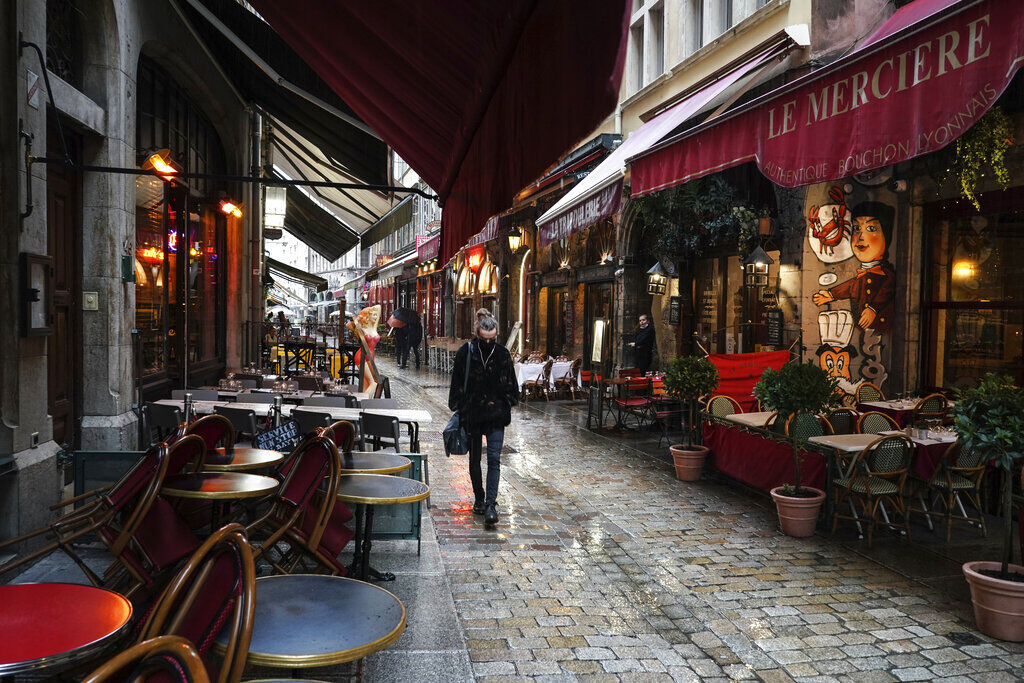 APTOPIX Virus Outbreak France